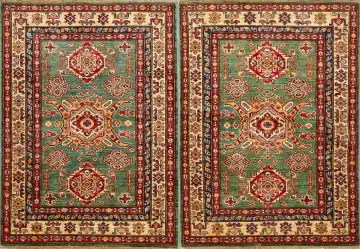 Ковёр Казах 16248 — зелёный и красный, с медальоном