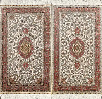 Ковёр Хереке 2735 — золотистый и коричневый, с медальоном