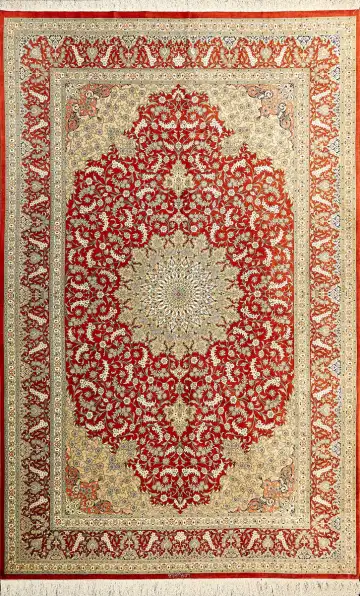 Ковёр Кум 5068 — кремовый и красный, с медальоном