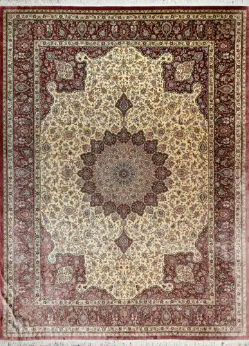 Ковёр Кум 7651 — кремовый и чёрный, с медальоном