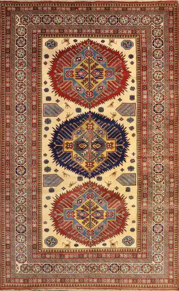Кавказский ковёр 1498 — кремовый и красный, с медальоном