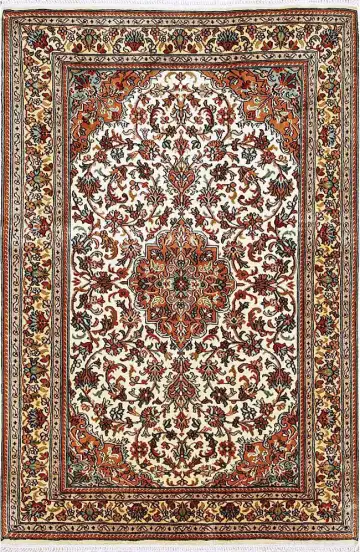 Ковёр Кашмир 1774 — кремовый и коричневый, с медальоном