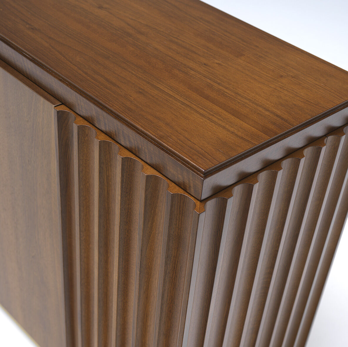 Буфет Design Sideboard With Wood And Gold Finishes — FMF, кадр 4