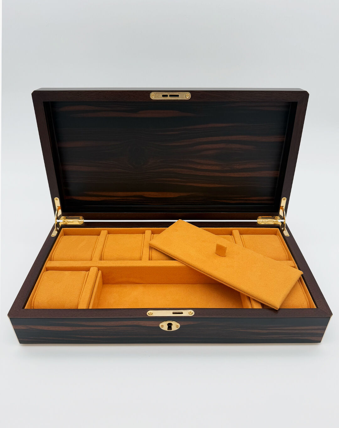 Предмет декора Watch Box: Crafted Luxury In Fine Ebony And Alcantara — FMF, кадр 5