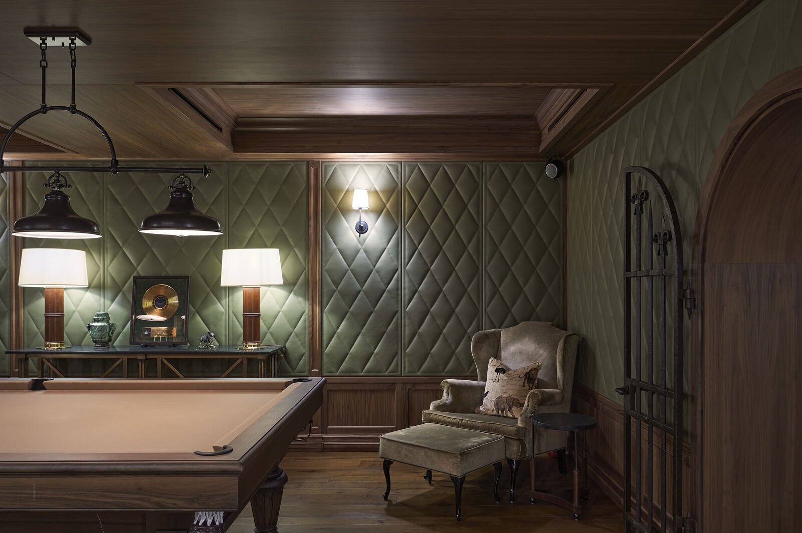 Гарнитур Billboard Room With Wood And Green Boiserie — FMF, кадр 5
