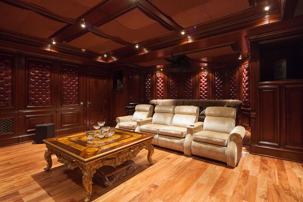 Гарнитур Cinema Room With Wood And Leather Boiserie — FMF, кадр 2