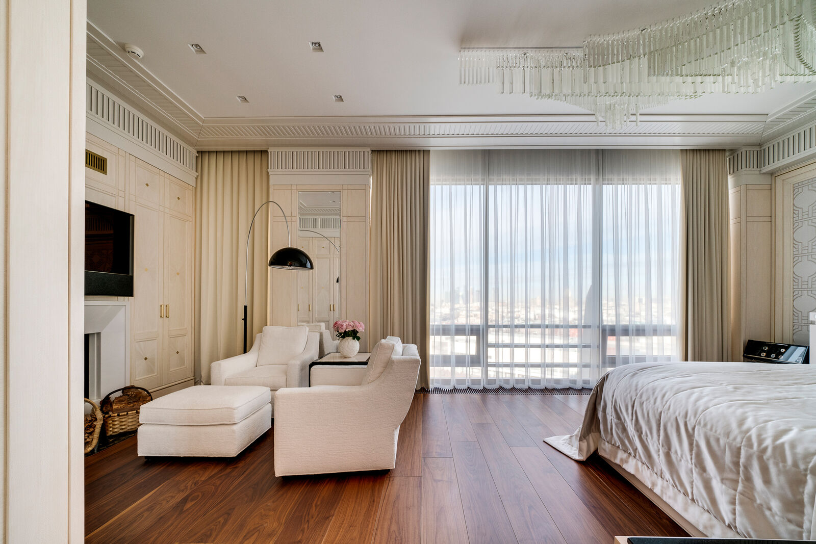 Гарнитур Elegant Bedroom With A Breathtaking View — FMF, кадр 2
