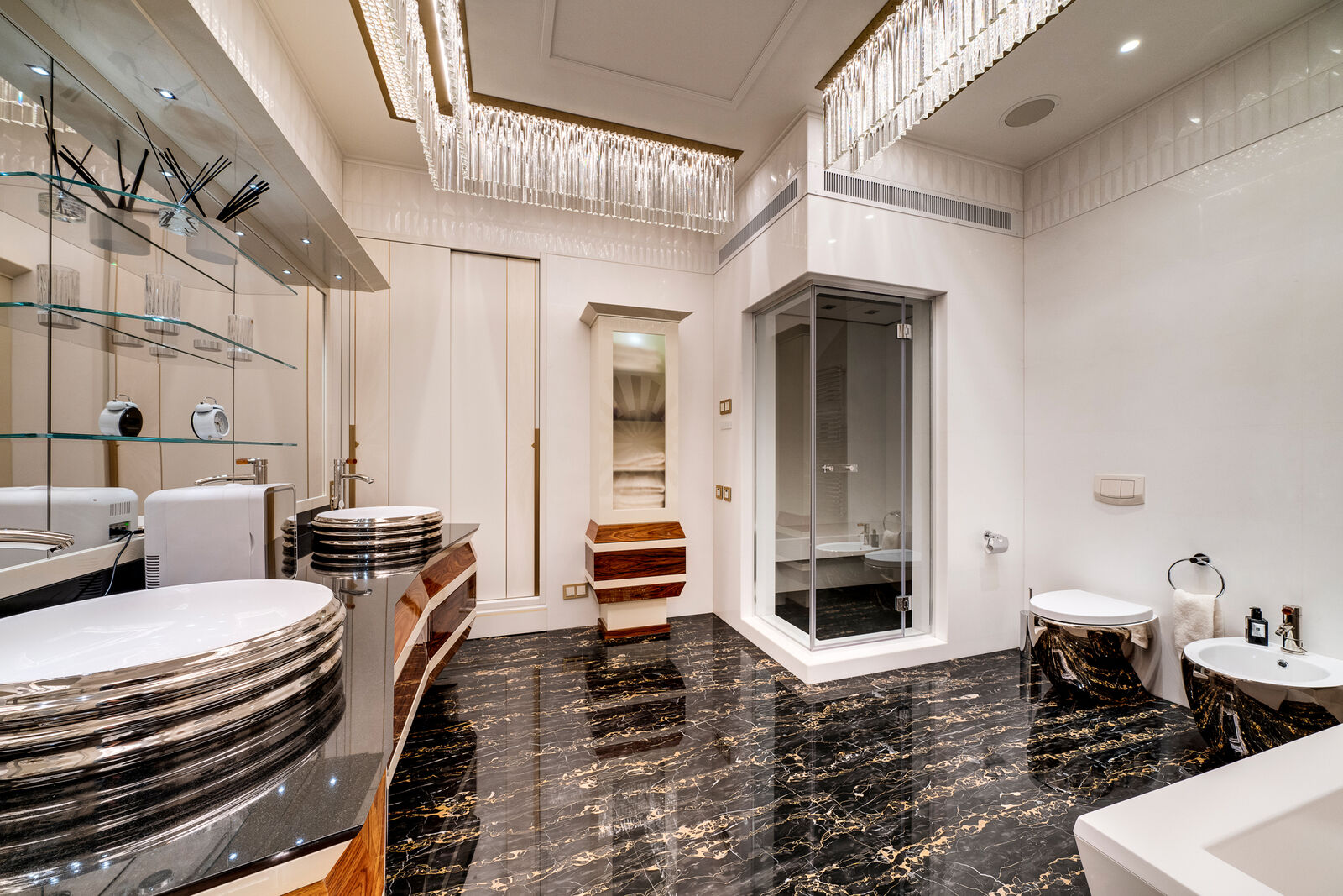 Гарнитур Elegant Marble And Walnut Bathroom — FMF, кадр 4