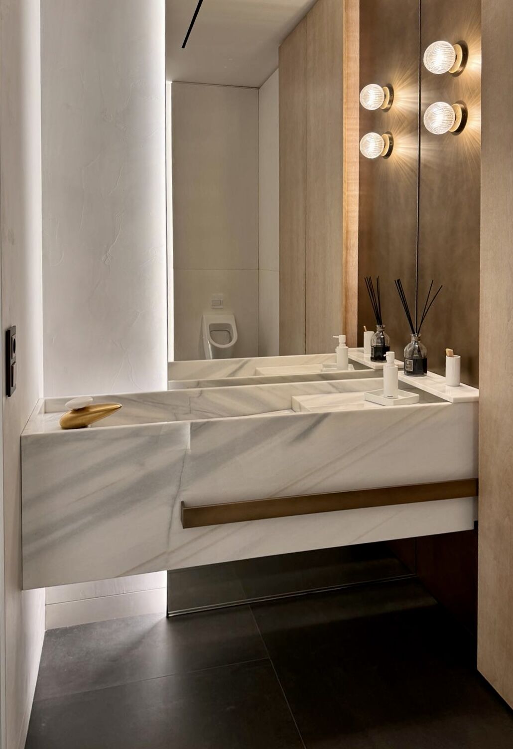 Гарнитур Marble-Warmed Bathroom — FMF, кадр 2