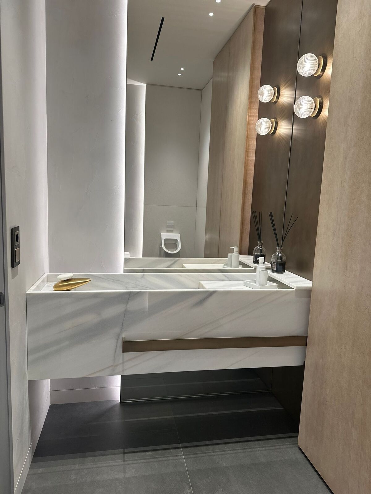 Гарнитур Marble-Warmed Bathroom — FMF, кадр 4