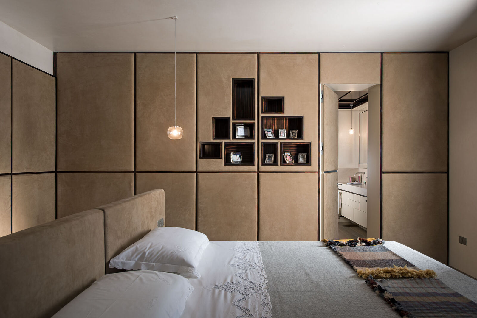 Гарнитур Modern Bedroom With Leather Details — FMF, кадр 4