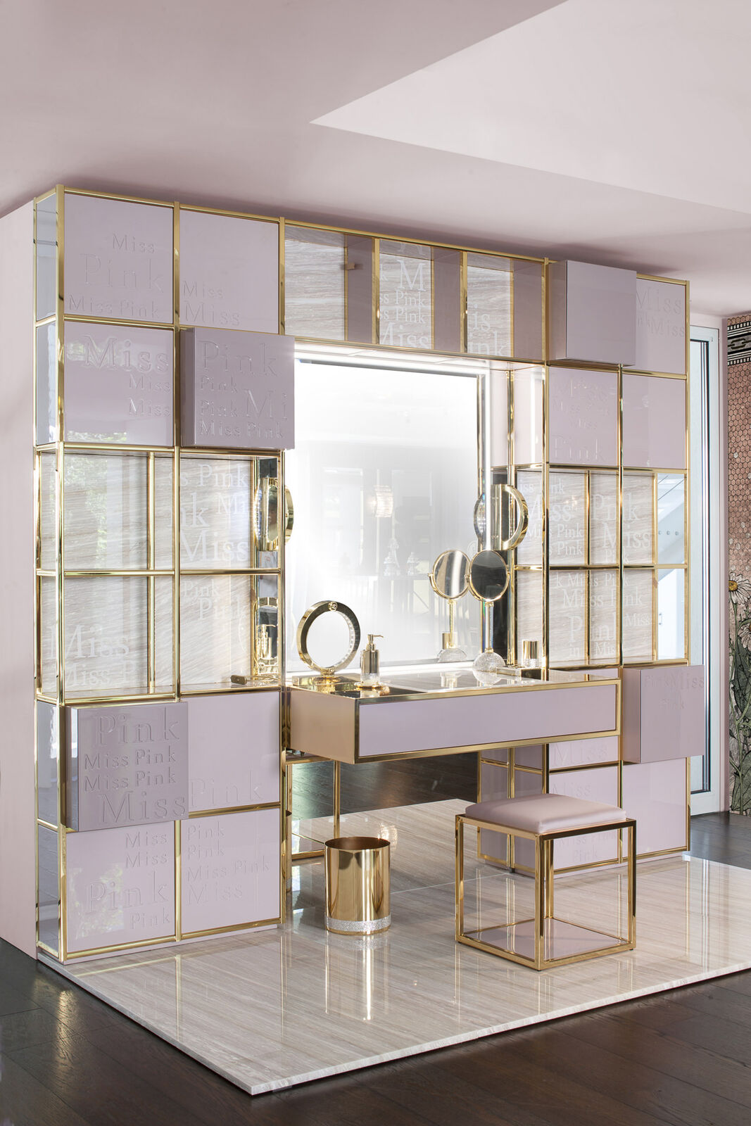 Гарнитур Modern Pink Vanity Table — FMF, кадр 2