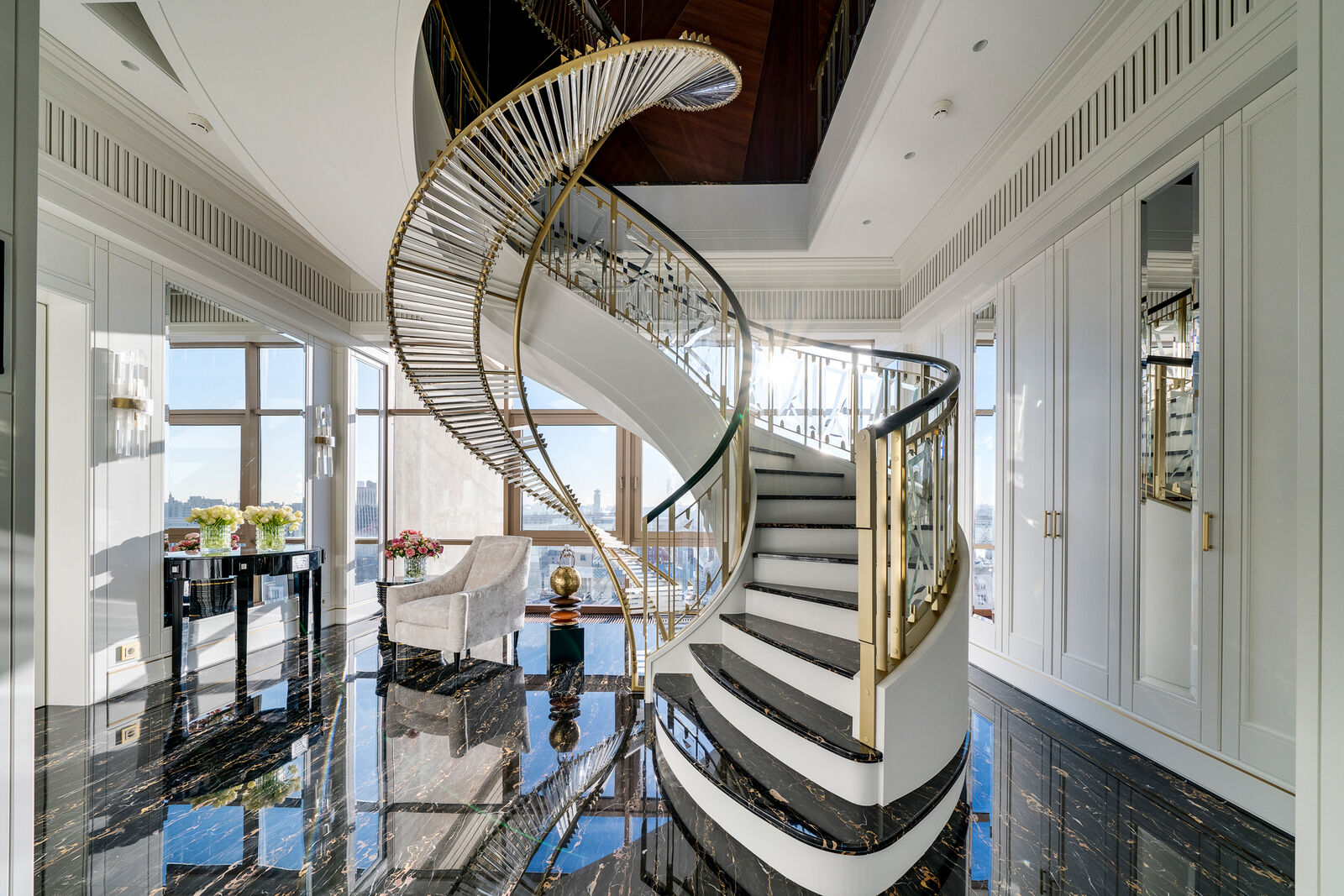 Room sets Spiral Staircase Towards The Sky — FMF, collection Лестницы