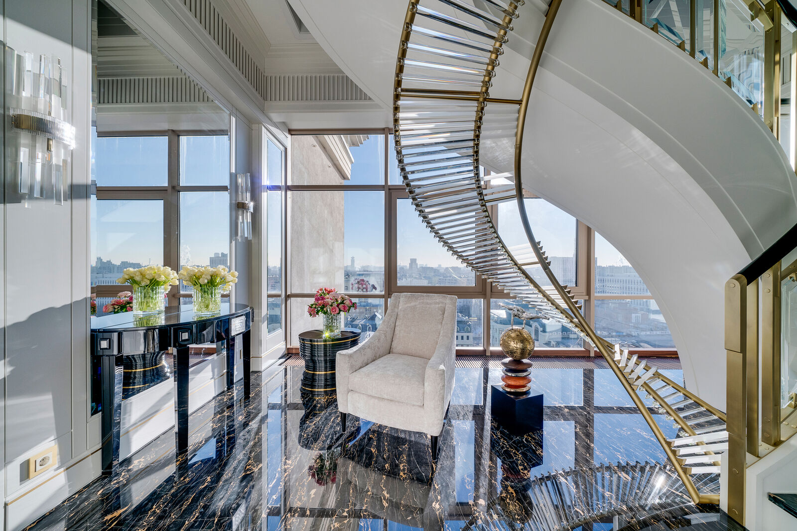 Гарнитур Spiral Staircase Towards The Sky — FMF, кадр 4