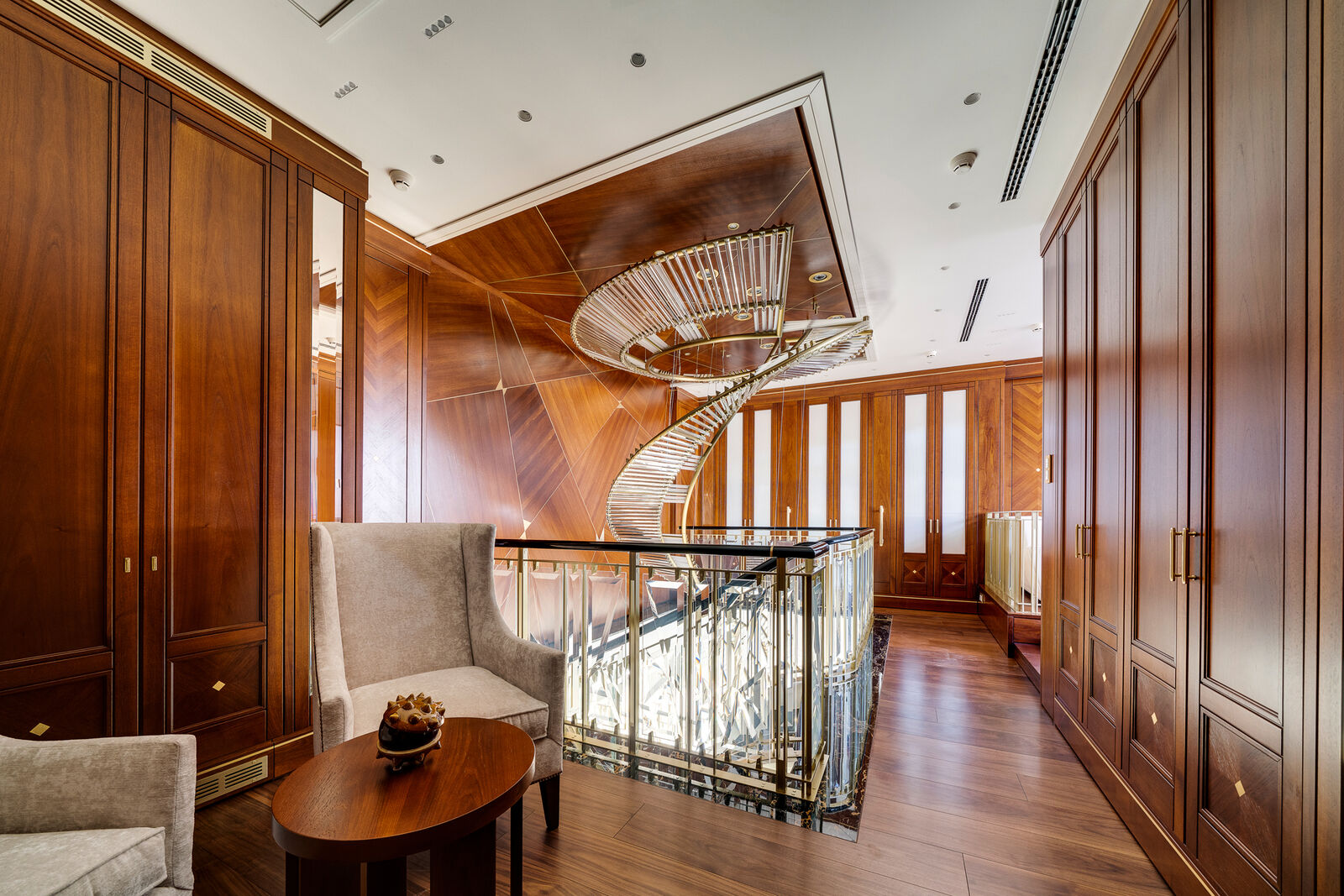 Гарнитур Spiral Staircase Towards The Sky — FMF, кадр 6
