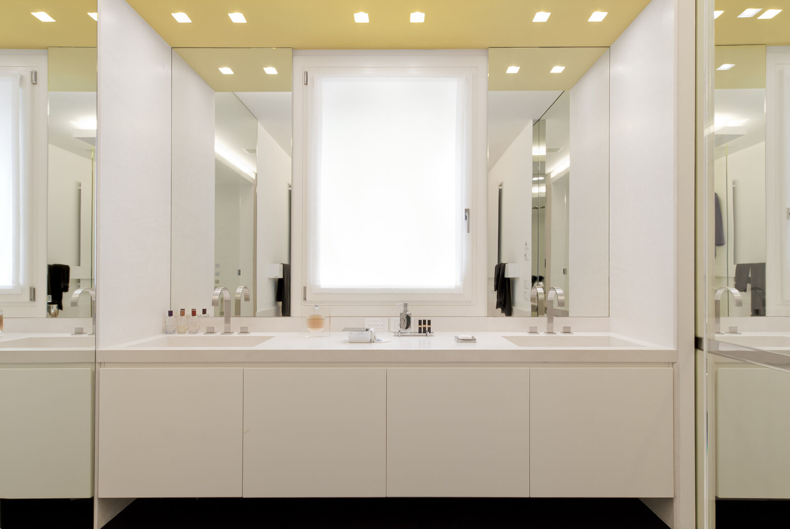 Гарнитур Yellow Bathroom — FMF, кадр 3