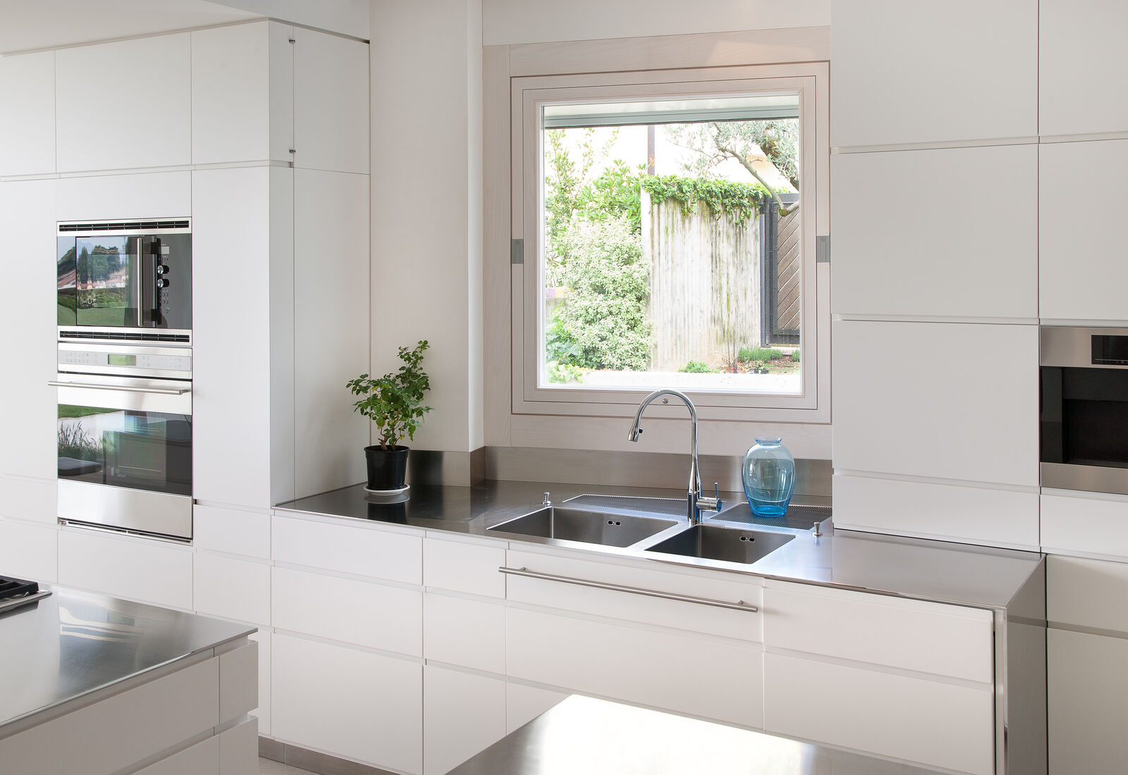Кухня Bright And Modern Kitchen — FMF, кадр 3