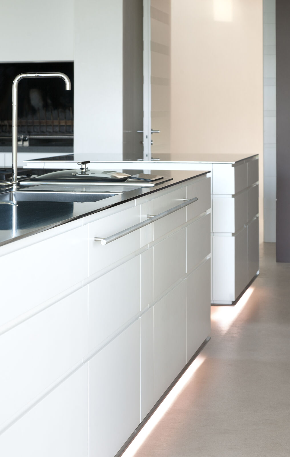 Кухня Bright And Modern Kitchen — FMF, кадр 6