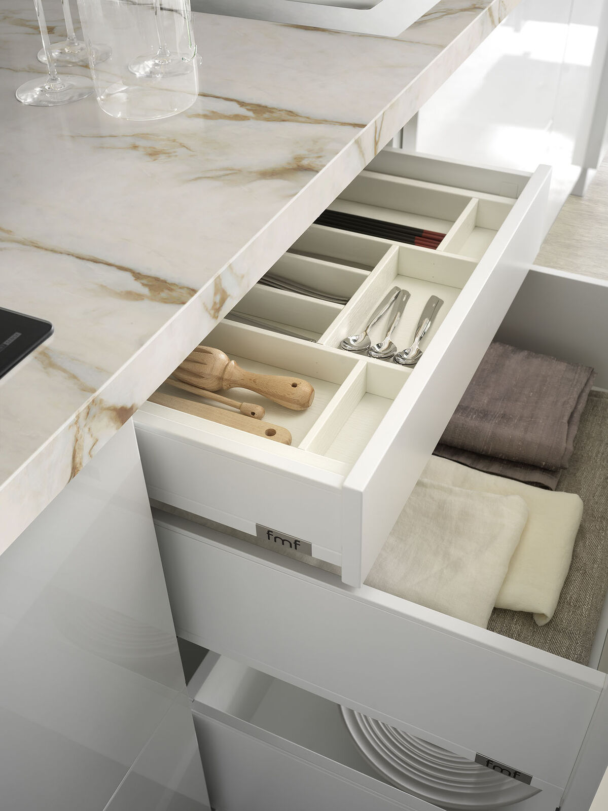 Кухня Classic Shiny Kitchen — FMF, кадр 4