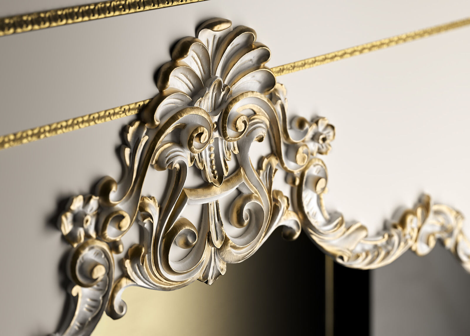 Кухня White Classic Kitchen With Gold Details — FMF, кадр 7