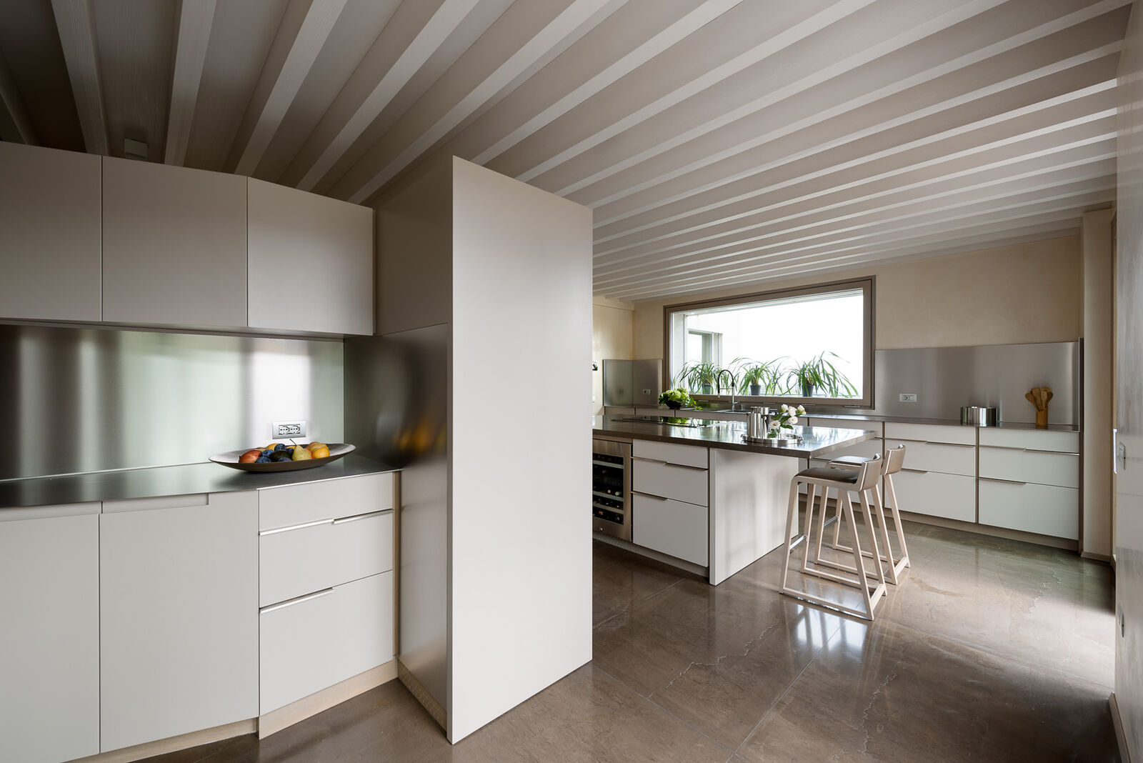 Kitchens White Modern Kitchen — FMF, collection Кухни