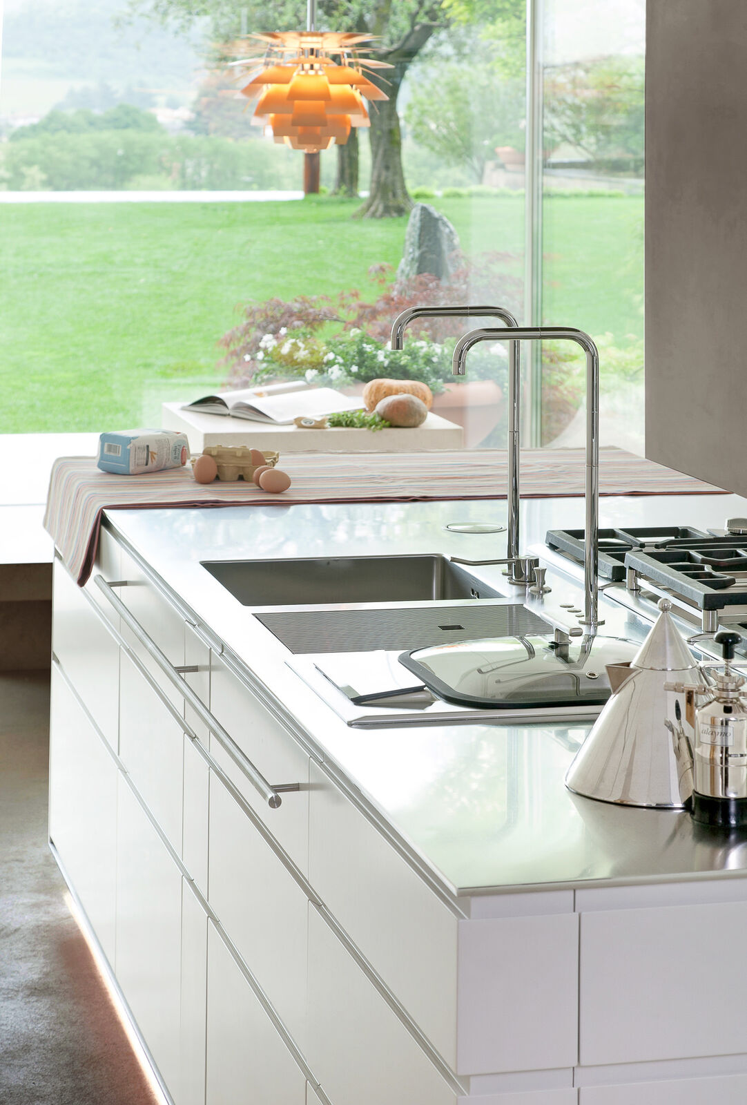 Kitchens White Modern Kitchen With Steel Surface — FMF, collection Кухни