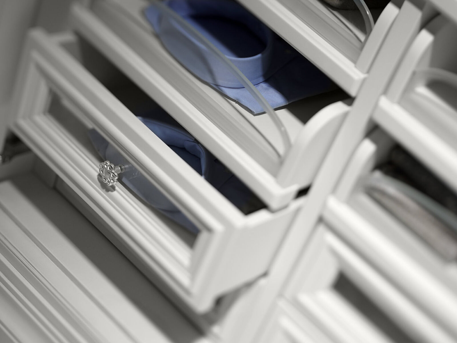 Шкаф White Classic Wardrobe — FMF, кадр 3