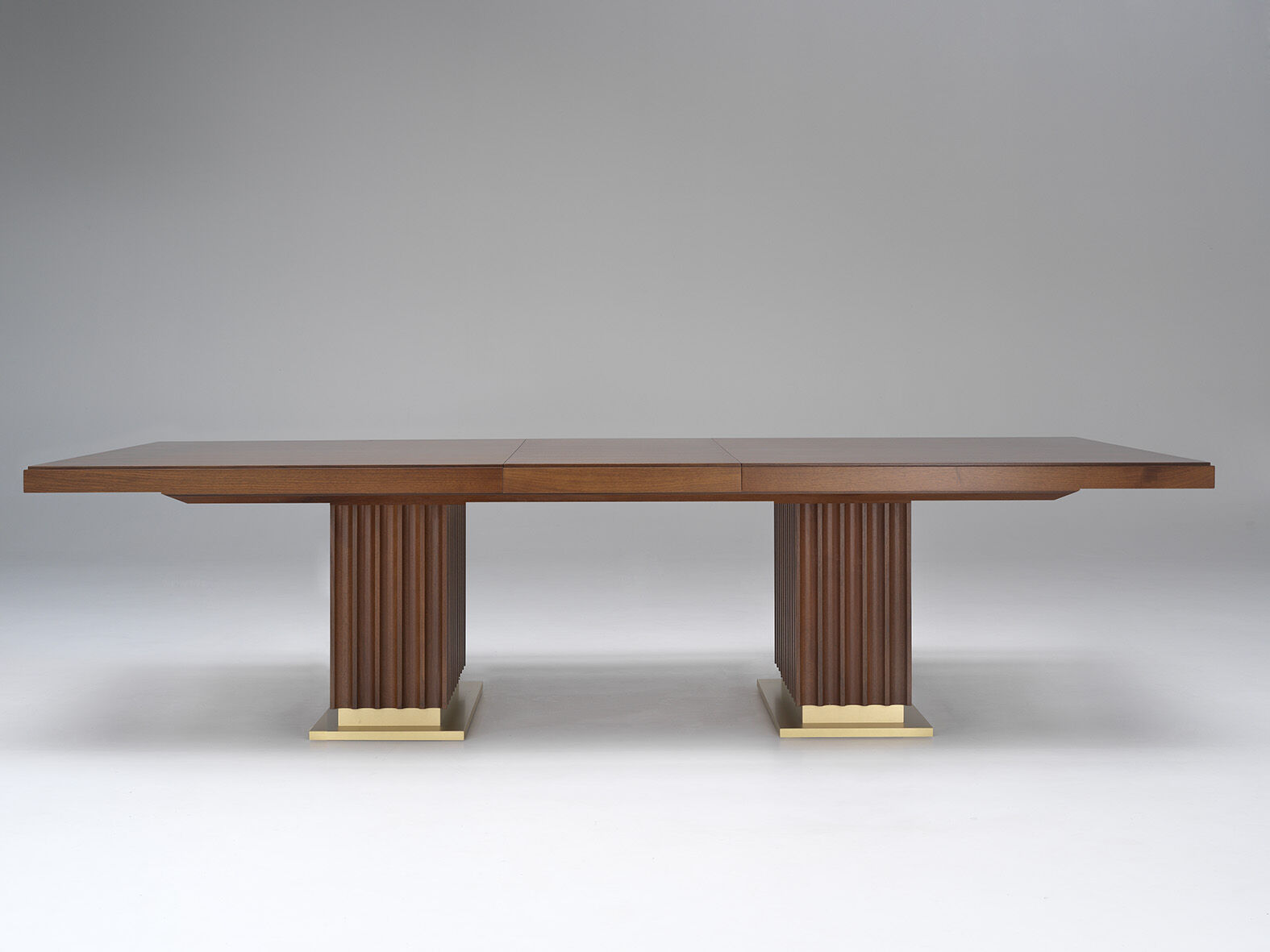 Обеденный стол Wooden Table With Golden Details — FMF, кадр 3