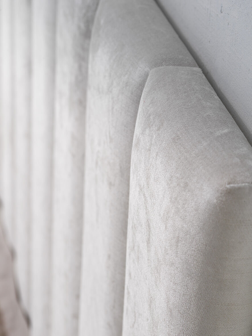 Тумба Bed And Bedside Tables With White Details And Lacquering — FMF, кадр 2