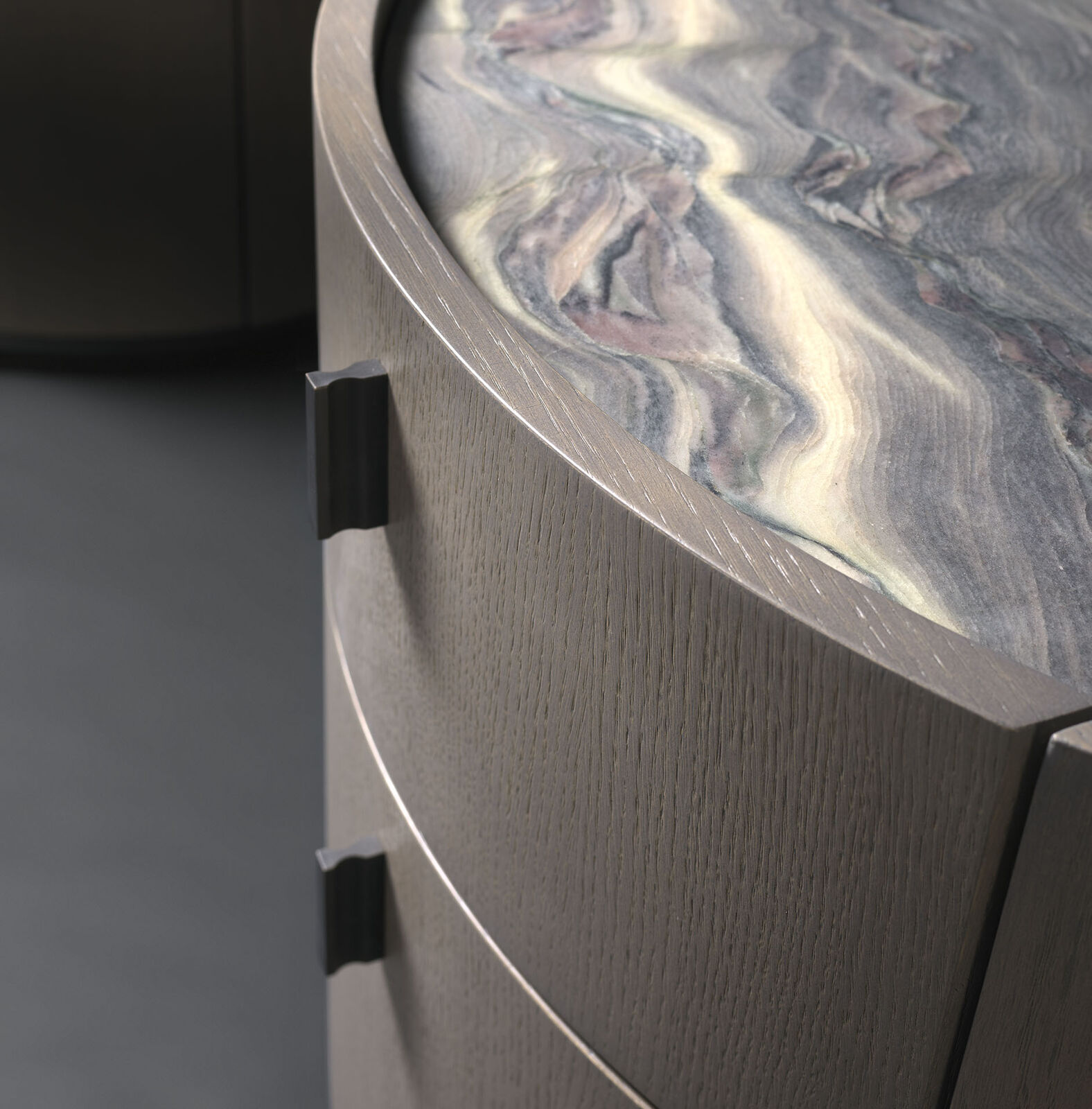 Тумба Oval Oak Bedside Tables With “Explosion Blue” Marble And Alcantara — FMF, кадр 4