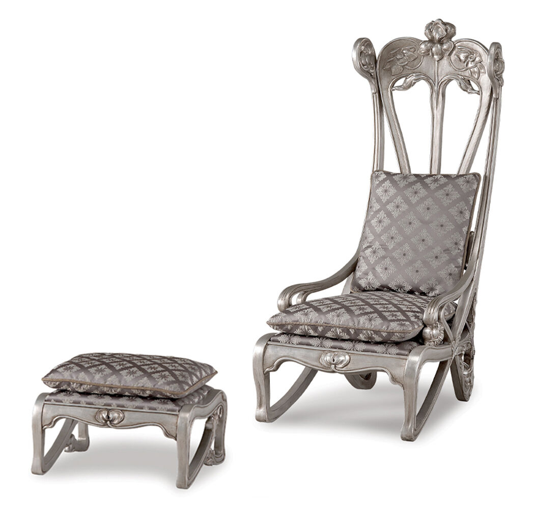 Armchairs 911 — Medea 1905, collection Heritage