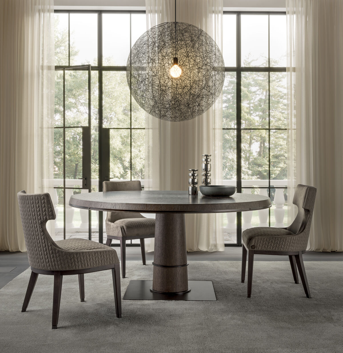Обеденный стол Tower — Medea 1905, кадр 2