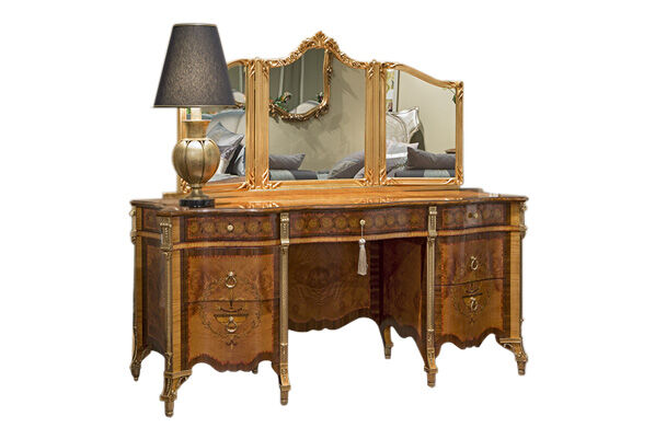 Dressing tables 957 — Medea 1905, collection Heritage