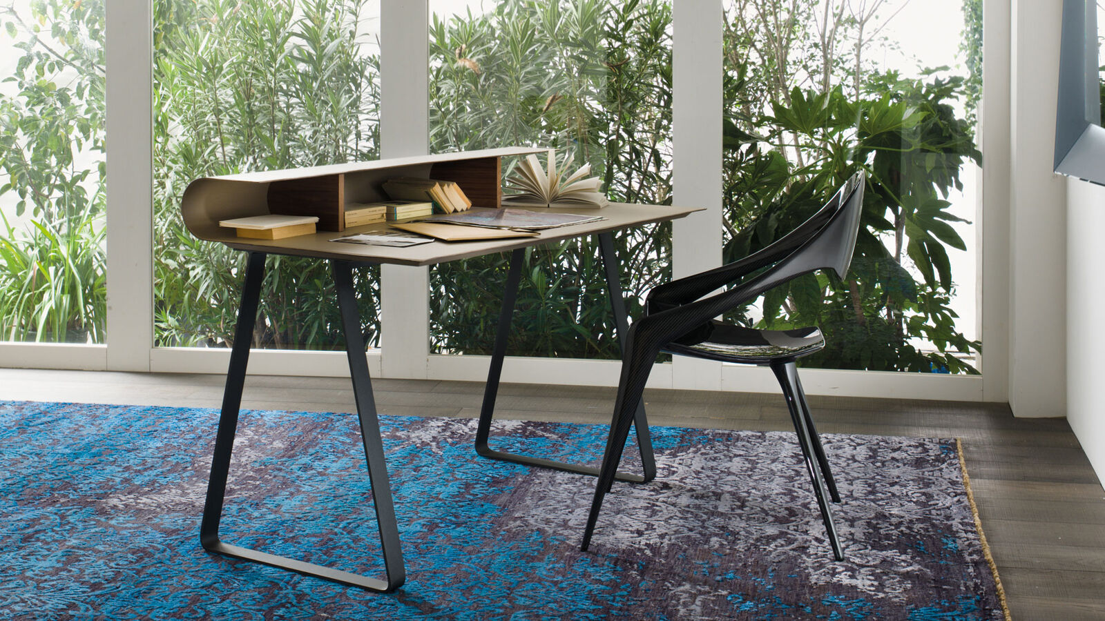 Desks Twist — Reflex, collection Disegno