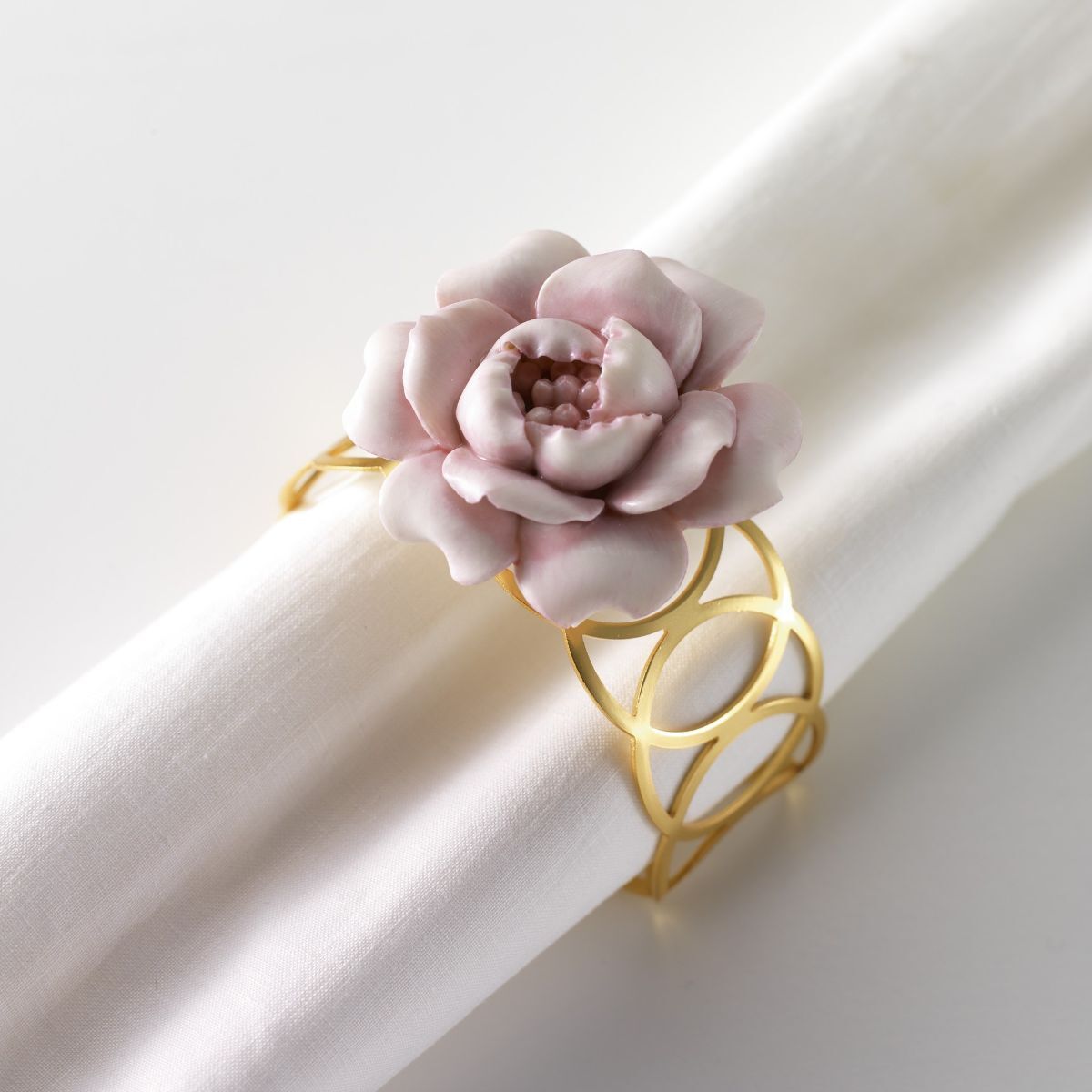 Decor objects Camelia Napkin Ring — Villari, collection Посуда