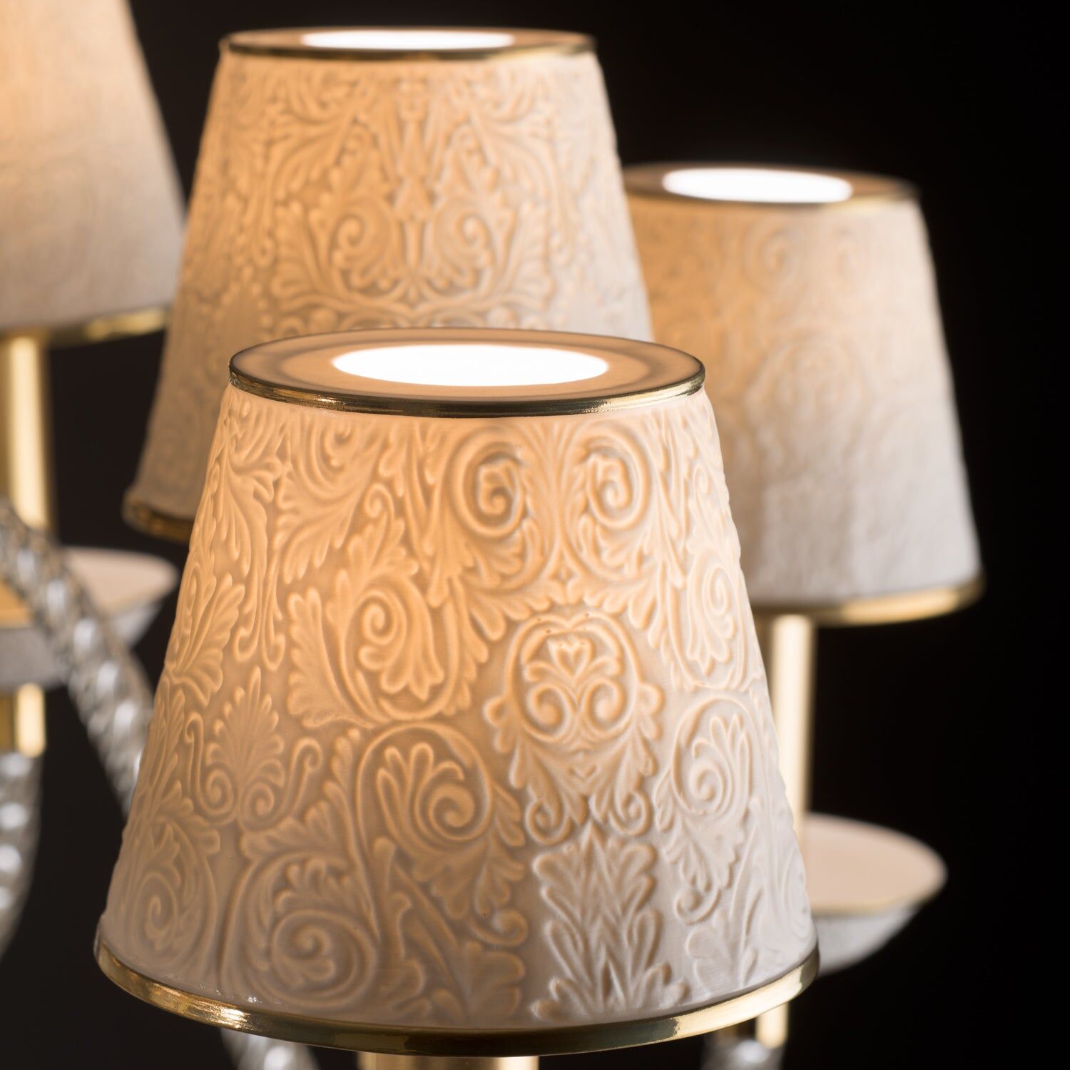 Люстра Amour Chandelier 12 Lights - White & Gold — Villari, кадр 3
