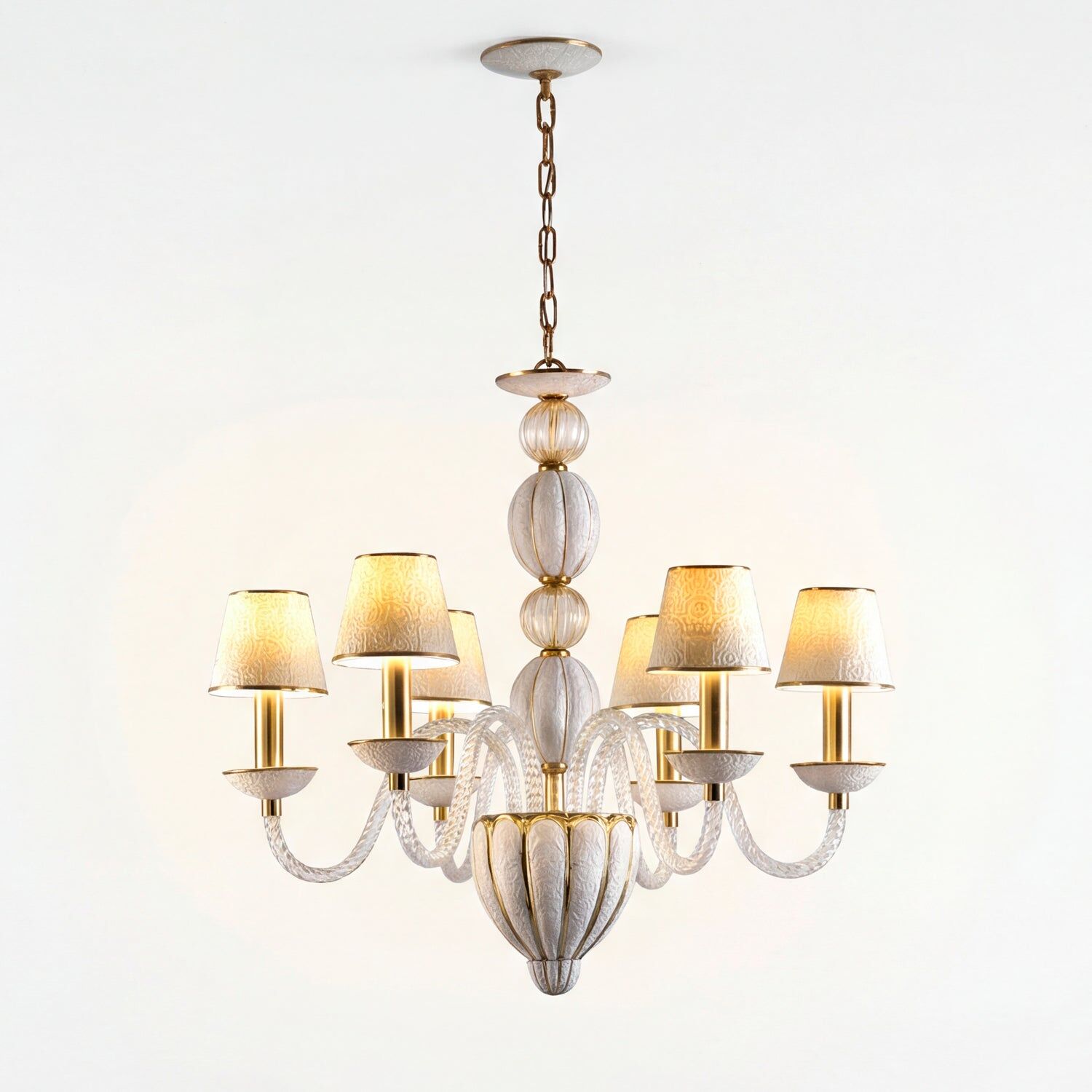 Люстра Amour Chandelier 6 Lights - White & Gold — Villari, кадр 3