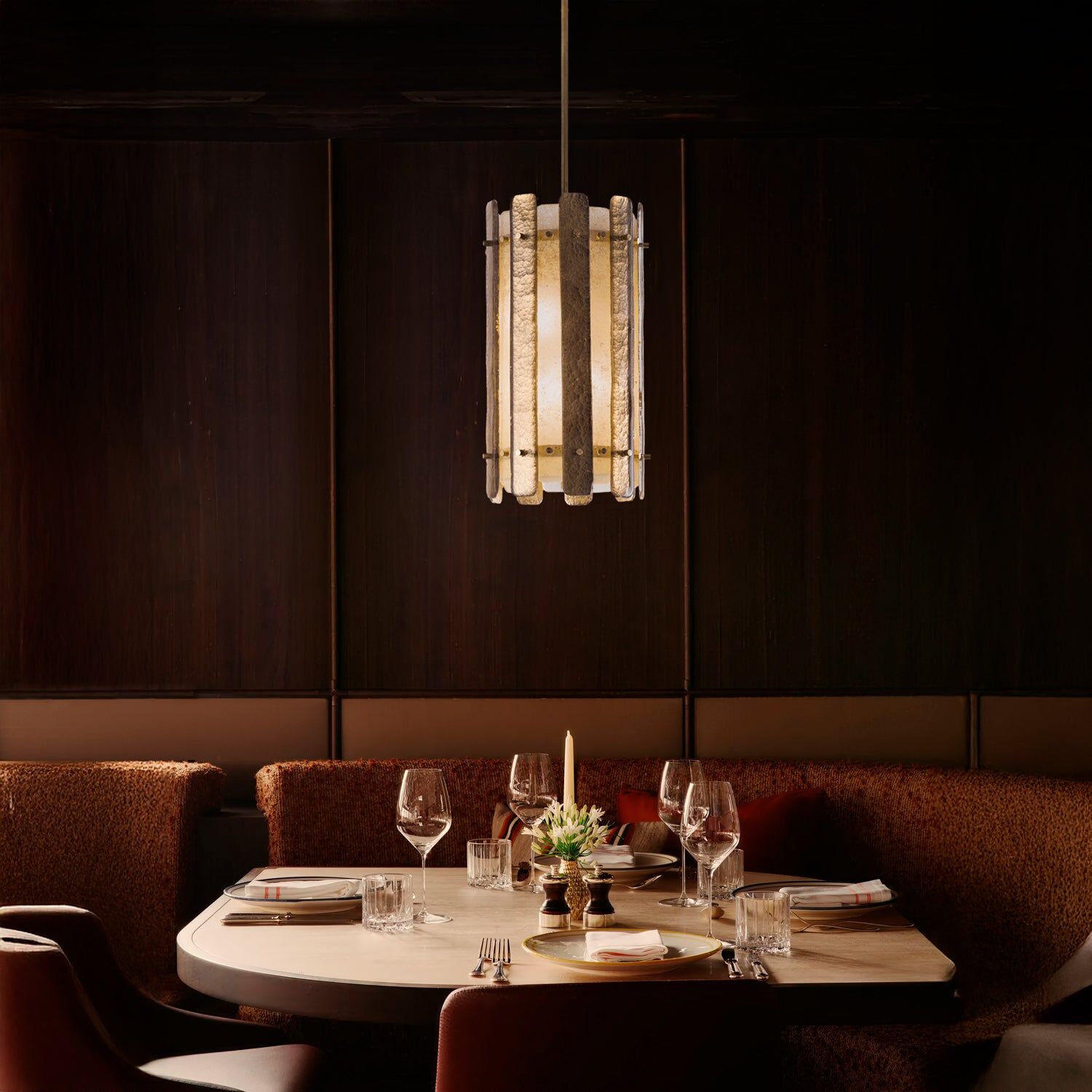Люстра Blush Medium Chandelier - Height 90 Cm - Bonze & Gold — Villari, кадр 2