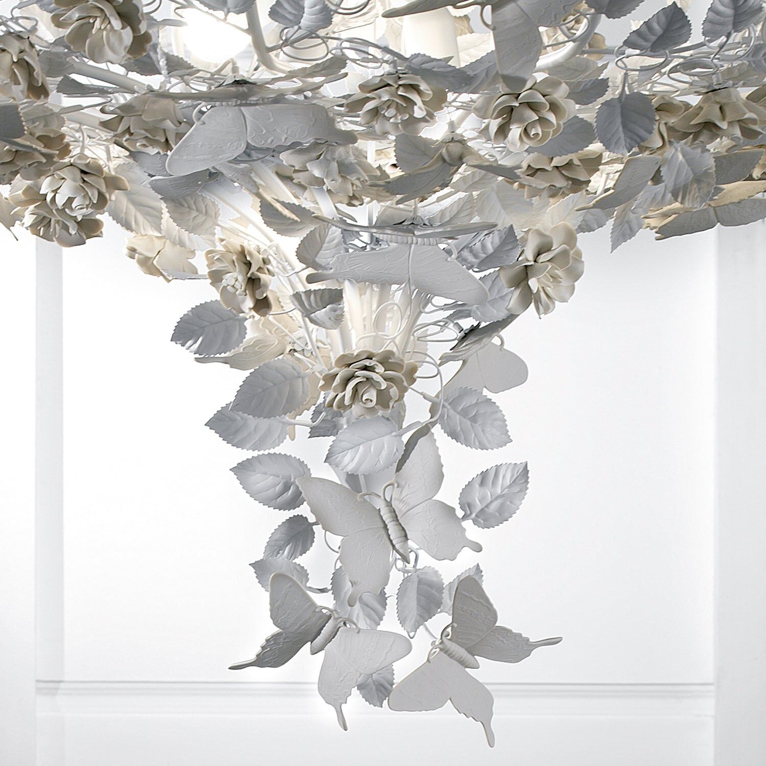 Люстра Butterfly 10 Lights Chandelier - White — Villari, кадр 3