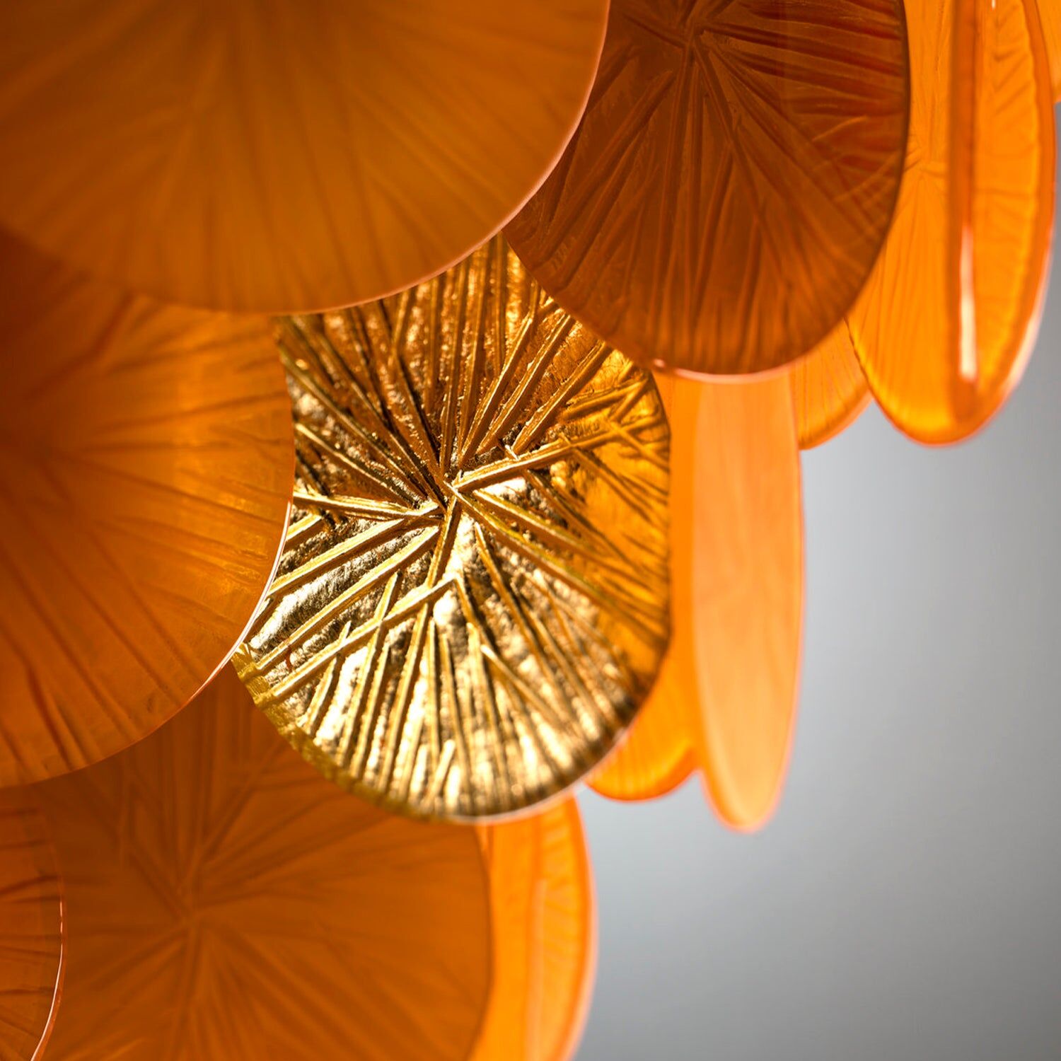 Люстра Candy Chandelier - 12 Lights - Mango & Gold — Villari, кадр 3