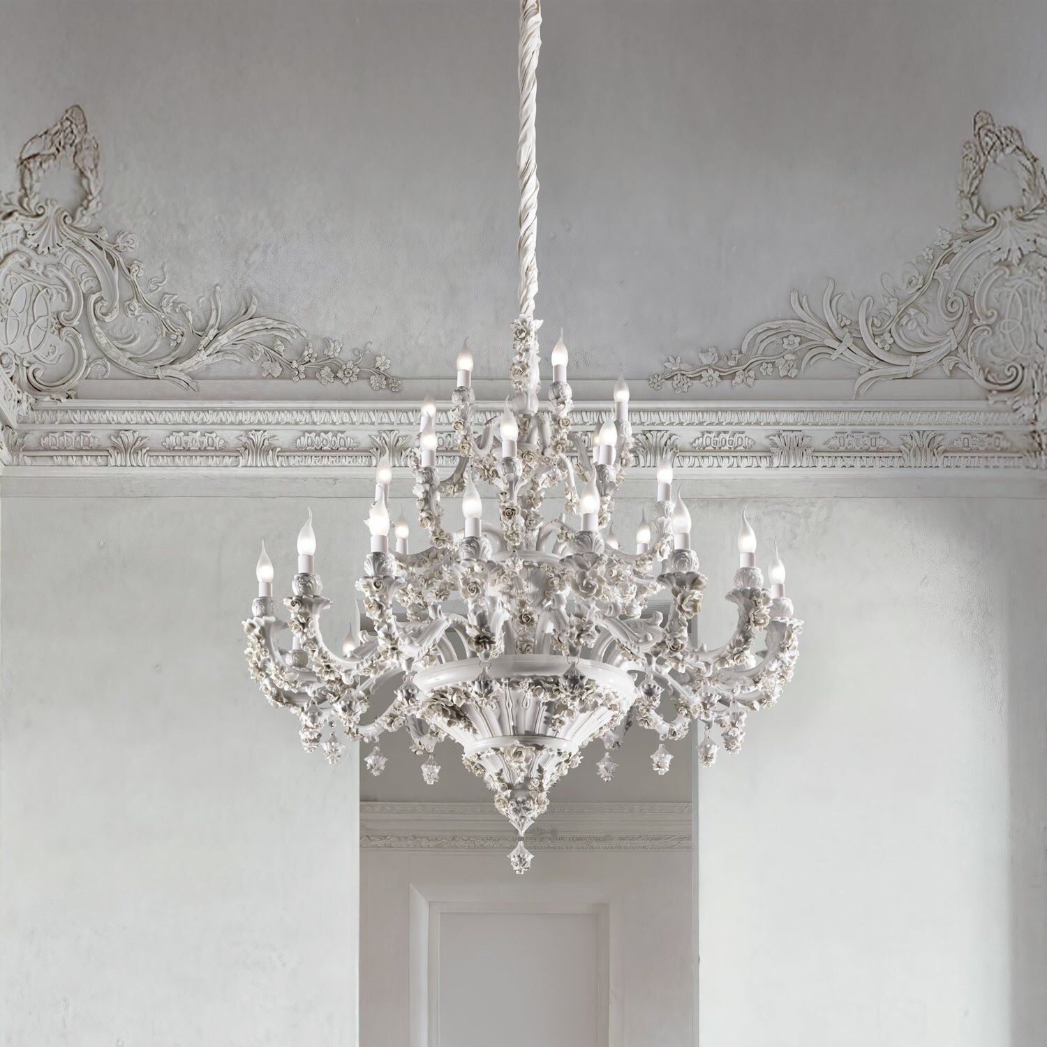 Люстра Louis Xiv - 36 Light Chandelier - White — Villari, кадр 4