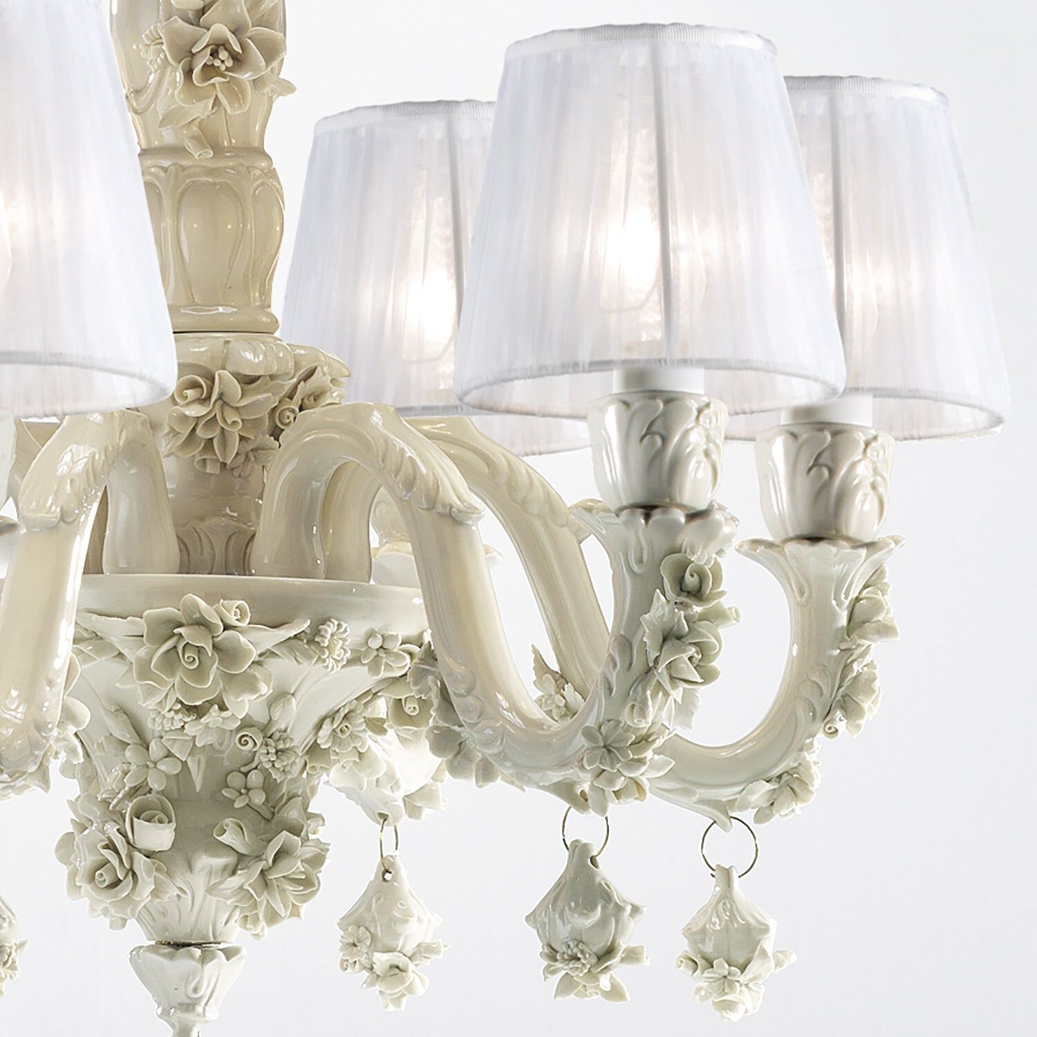 Люстра Louis Xiv - 6 Light Chandelier - White — Villari, кадр 3