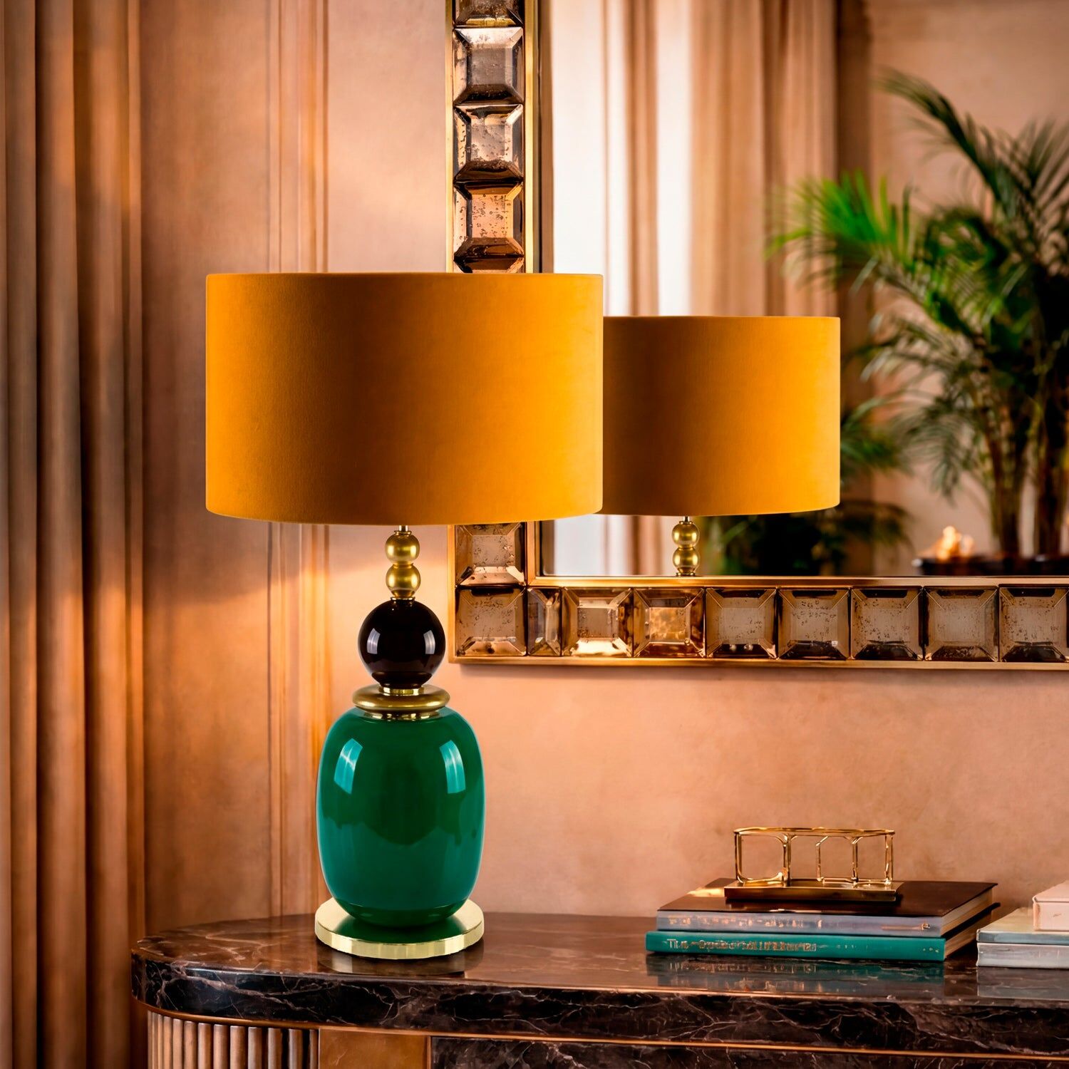 Настольная лампа Violette Table Lamp - Green & Gold — Villari, кадр 2