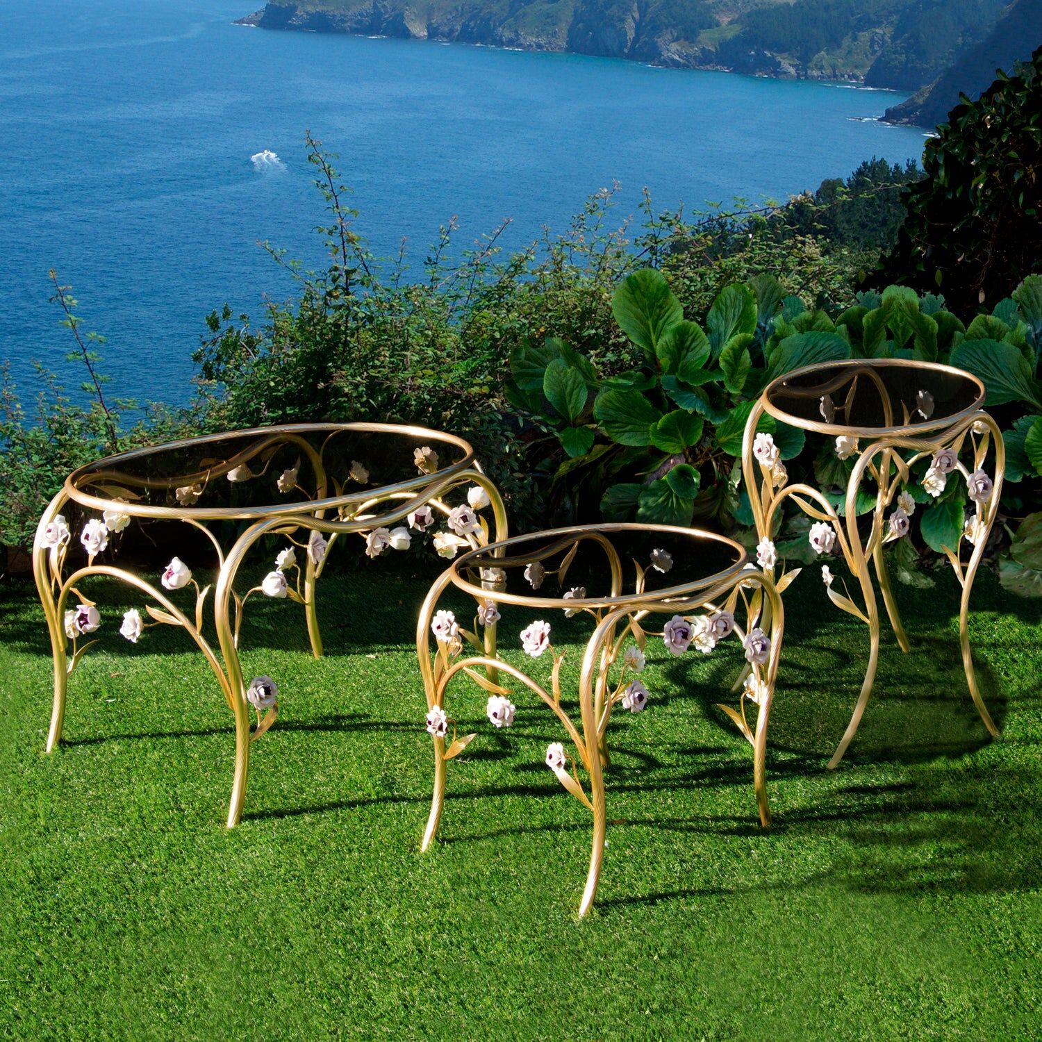 Журнальный стол Camelia Coffee Table - Gold & Pink — Villari, кадр 2