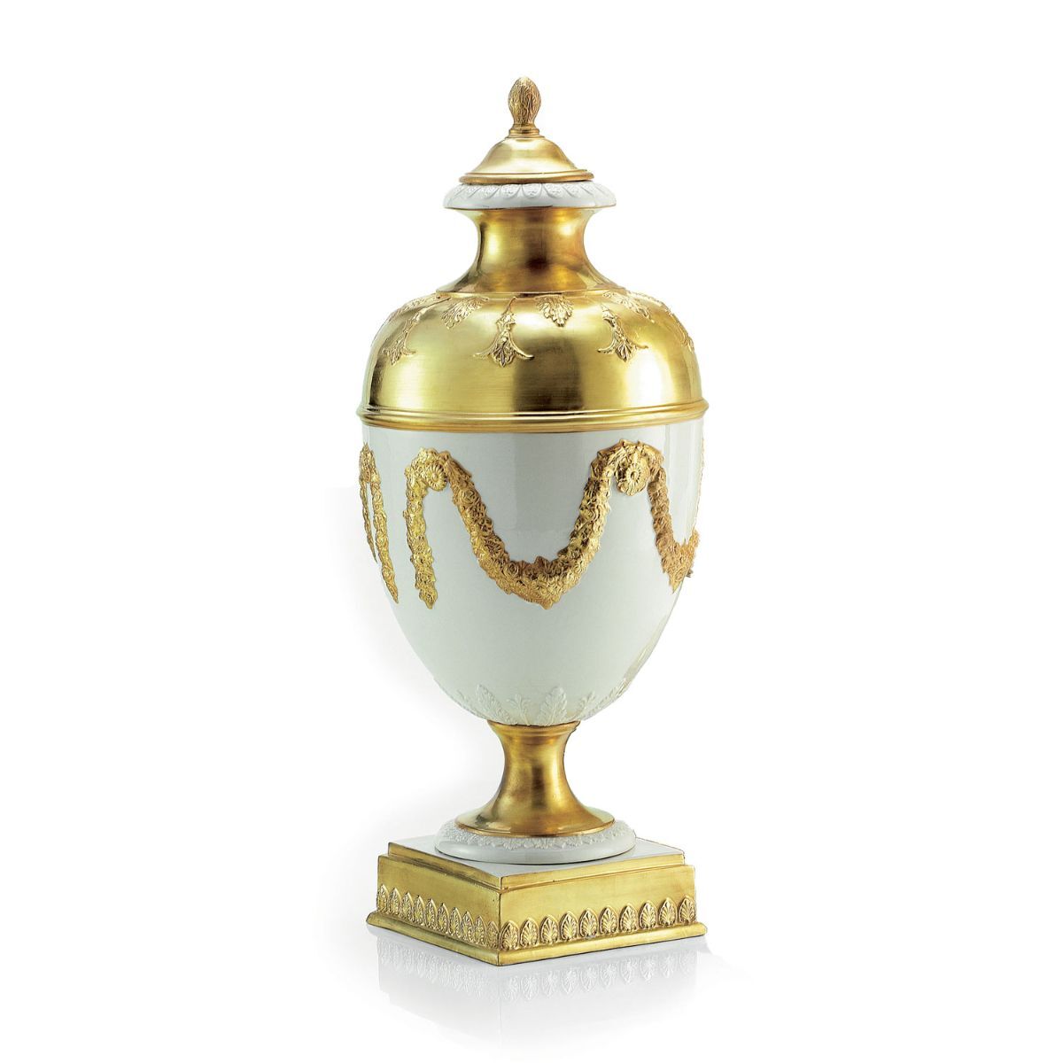Vases Dome Potiche With Festoons - White & Gold — Villari, collection Декор