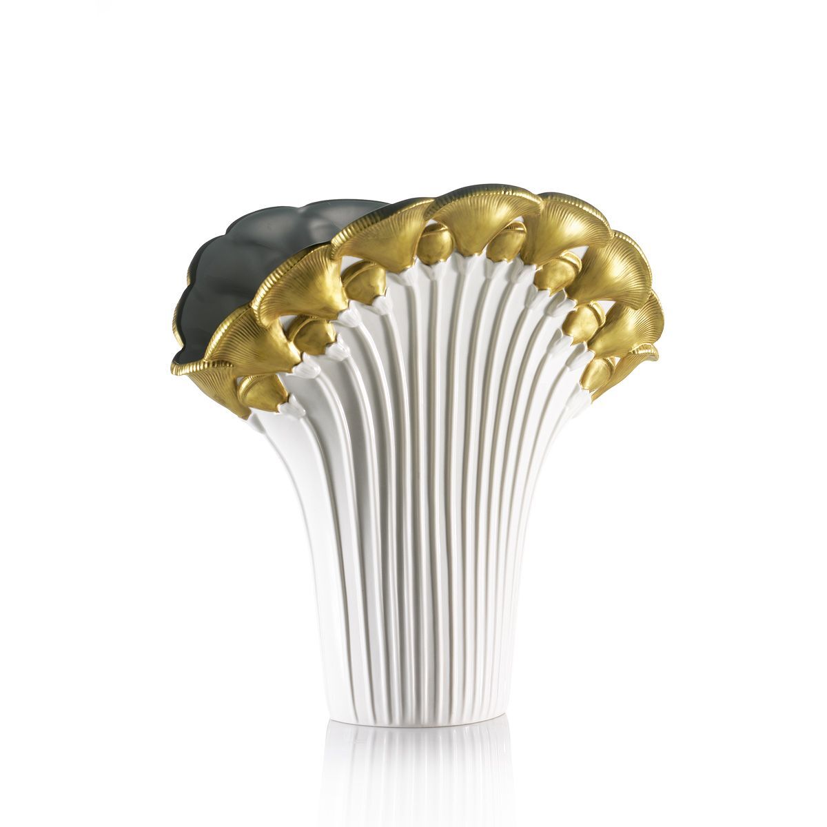 Vases Poppy Vase - White & Gold — Villari, collection Декор
