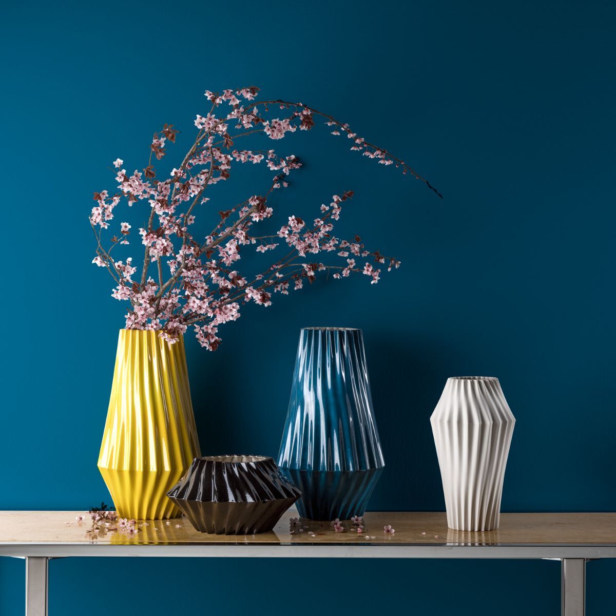 Ваза Vertigo Large Vase - Yellow — Villari, кадр 2